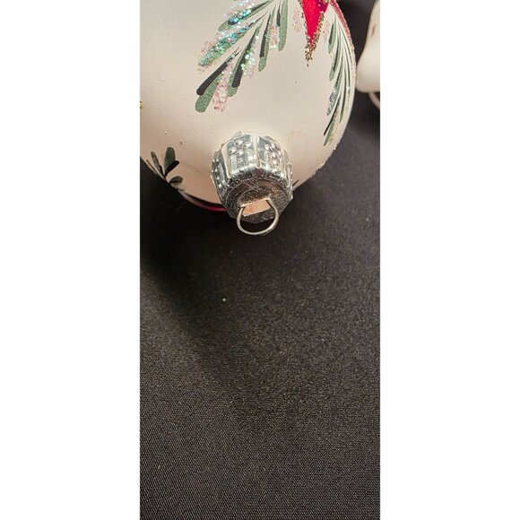 Vintage Christmas Classics Commodore Hand Decorated Poinsettia Glass Ornaments - Picture 11 of 16